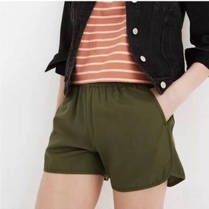 Madewell Desert Olive Green Pull-On Shorts With Stretch Waist Size Medium